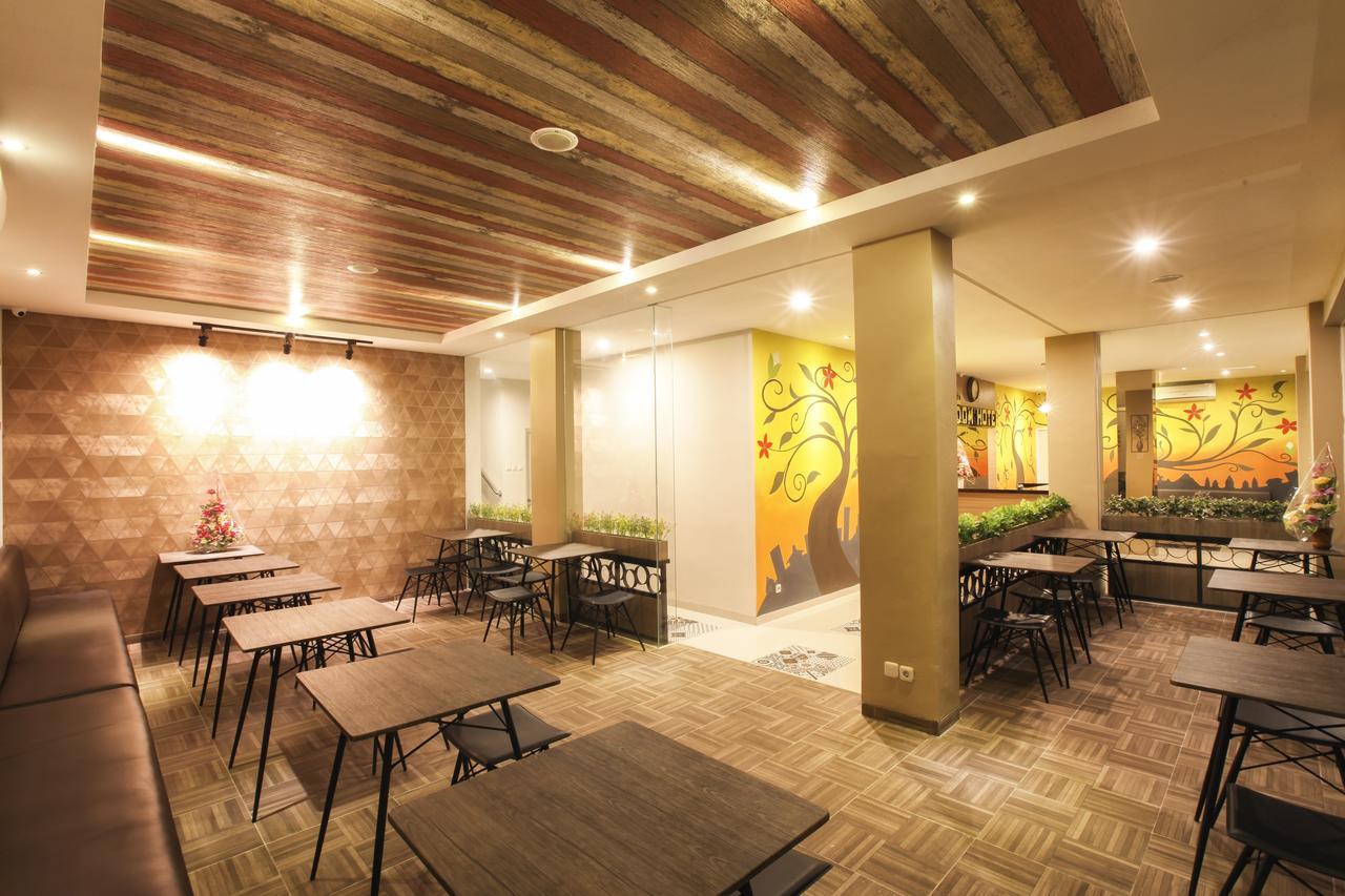 Dom Hotel Jogja Ngaglik Екстериор снимка